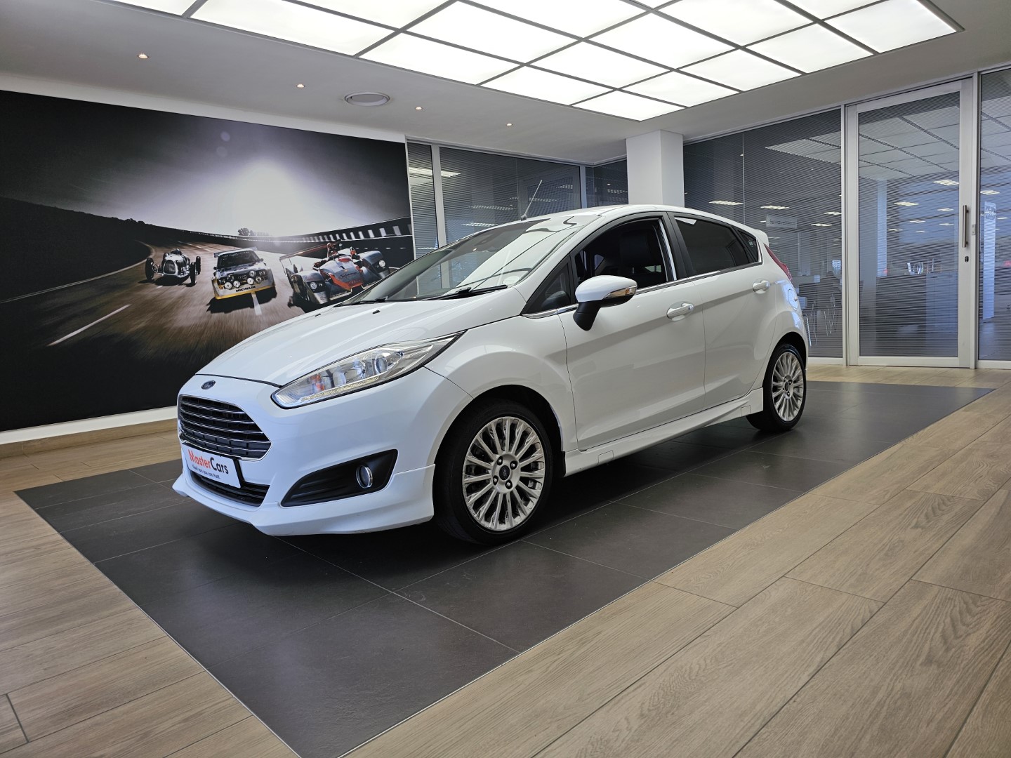 2017 FORD FIESTA Titanium 1